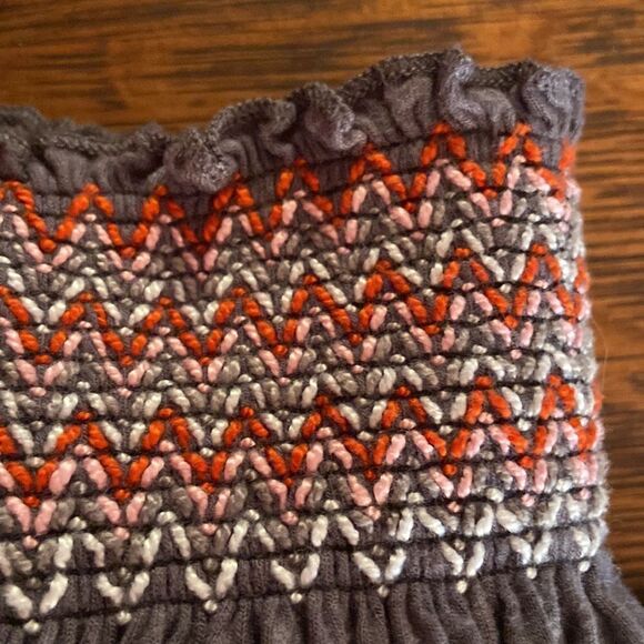 Romeo & Juliet, couture size, medium halter jumpsuit, T-shirt, material - Picture 13 of 13